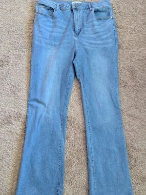 Nine Planet Women’s Light Blue Straight-Leg Jeans Long 18